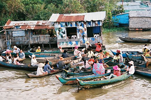 Plovoucí vesnice na jezeře Tonle